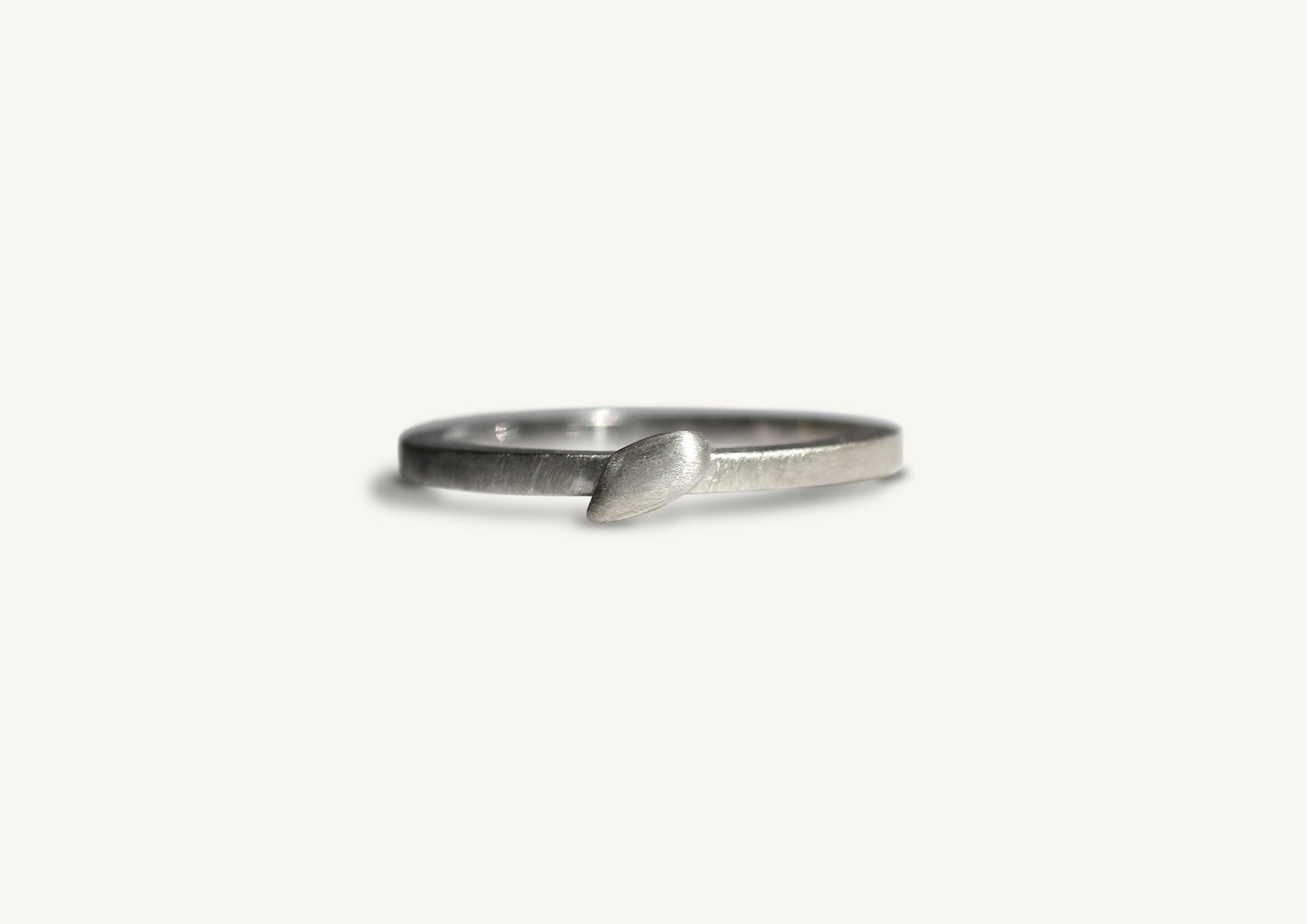 Slanted Ring / silver