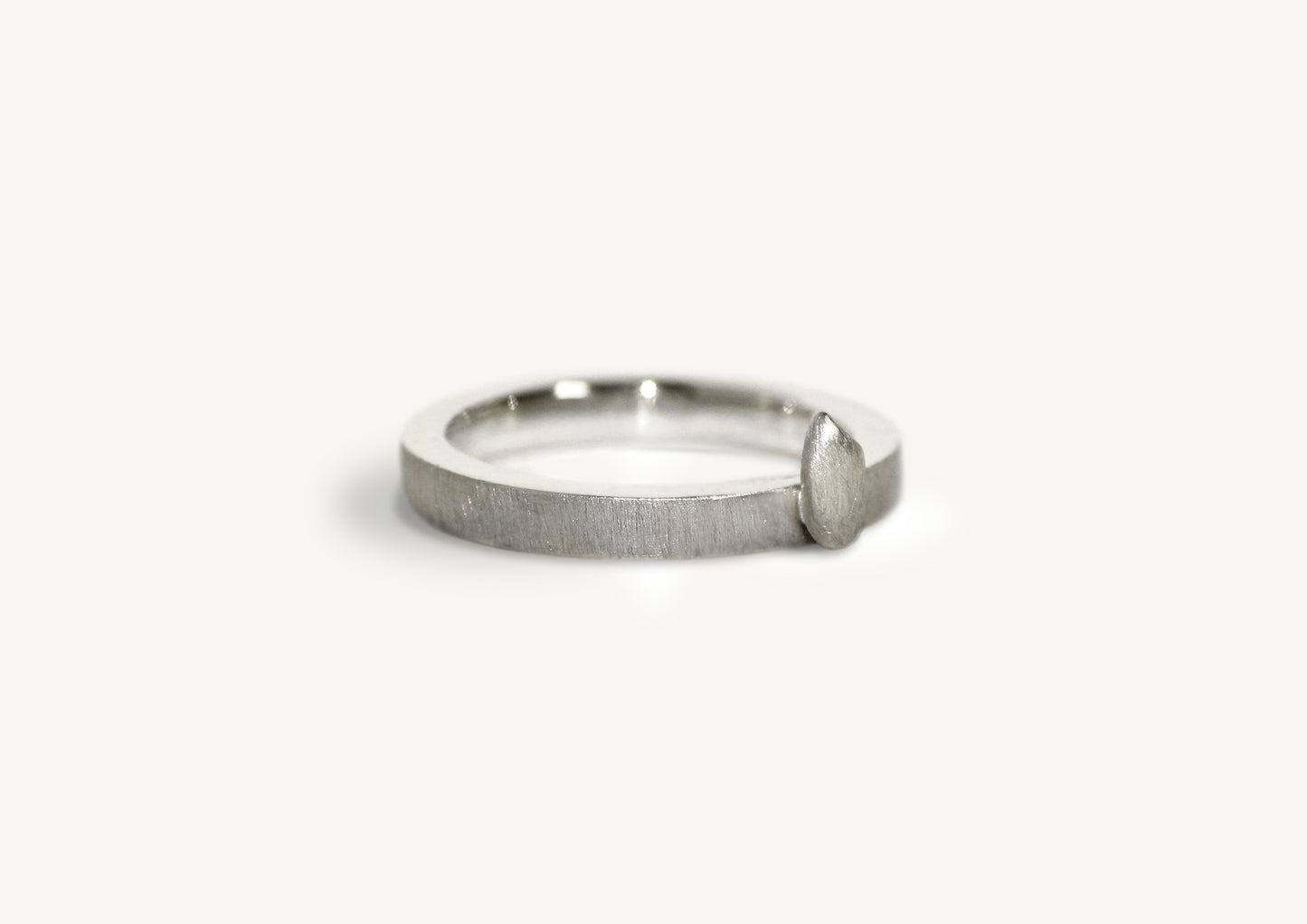 Vertical Ring / silver